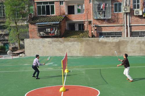 馬路打羽毛球心真大！中山地坪漆廠家有話說